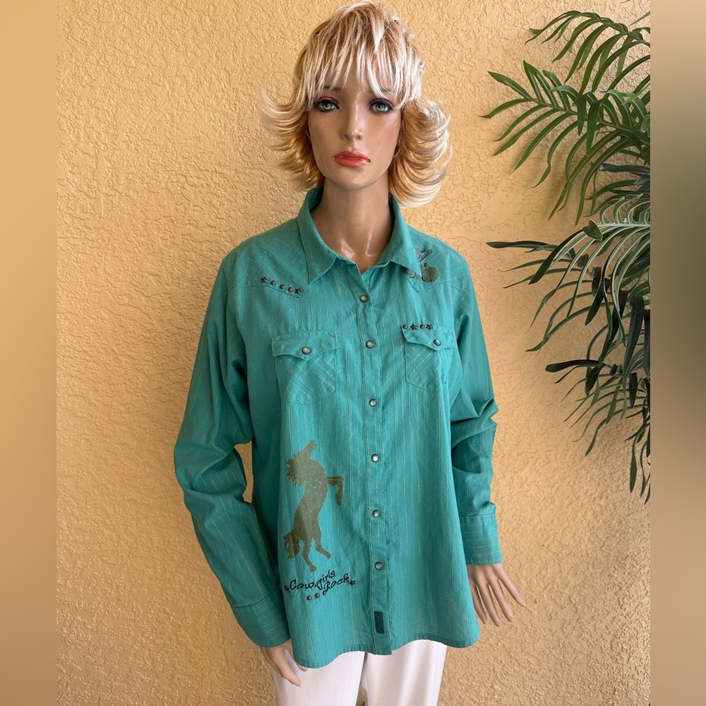 WRANGLER Cowgirl theme snap front green shirt with embellishments
